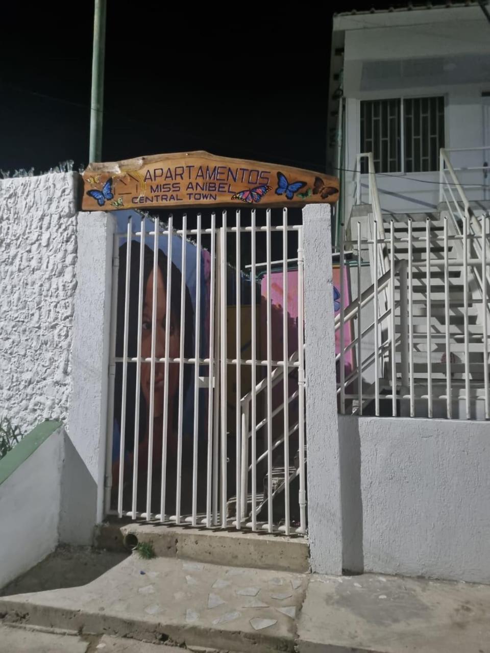 Posada Miss Anibel Central Town San Andres  Exterior photo